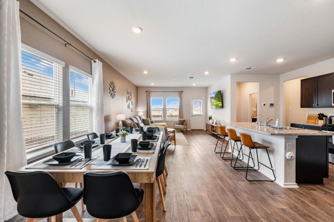 Photo - 6403 Embankment Rd