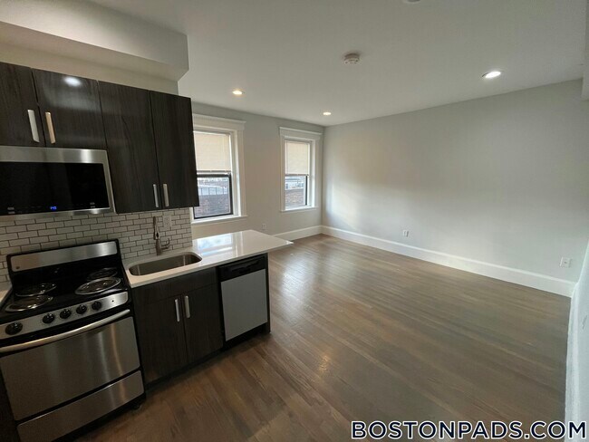 Photo - 11 Queensberry St Unit 37