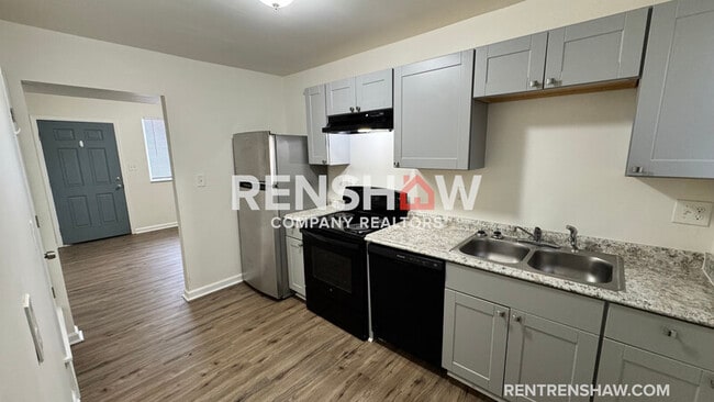 Photo - 288 Leath St