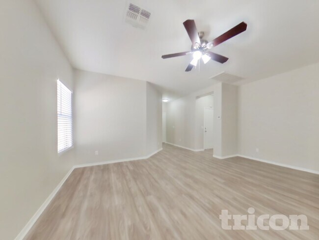 Photo - 15441 W Cameron Dr