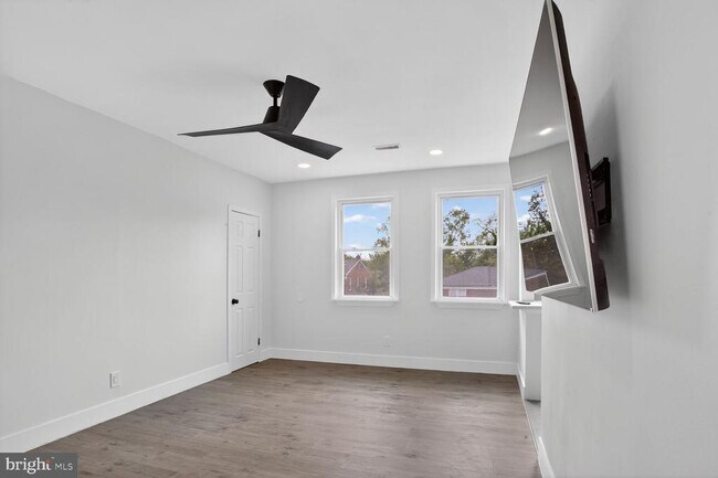 Photo - 1116 Gleneagle Rd