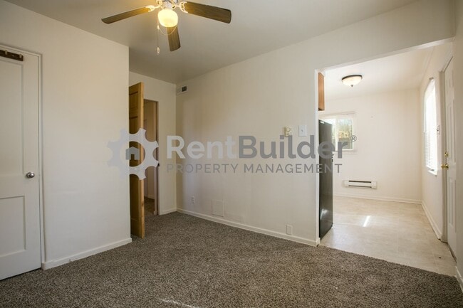 Photo - 402 Richmond Dr SE Unit #B