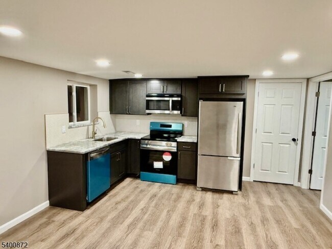 264 Girard Ave Unit A