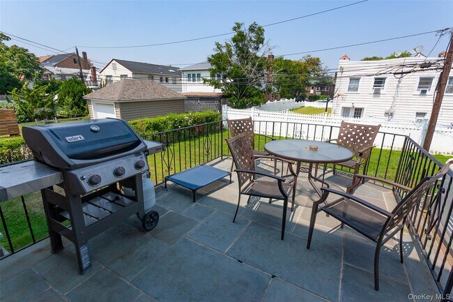 Photo - 355 E Beech St