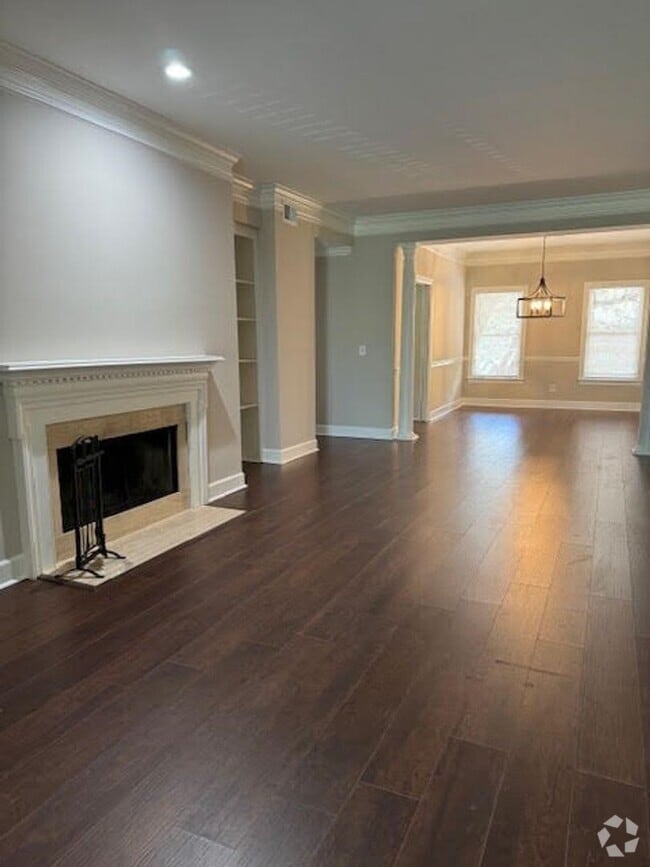 Building Photo - Spacious 2BR/2BA Green Hills Condo – Prime...