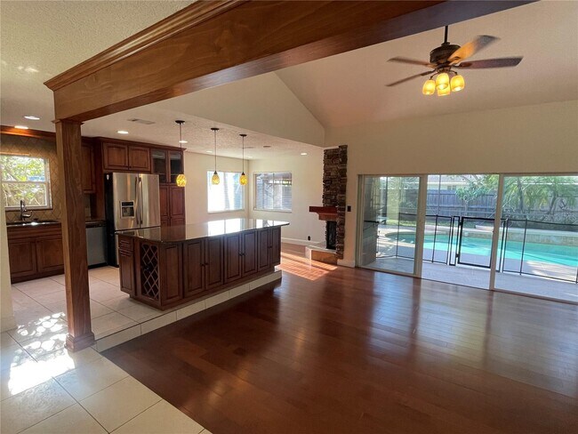 Photo - 1331 Queen Elaine Dr