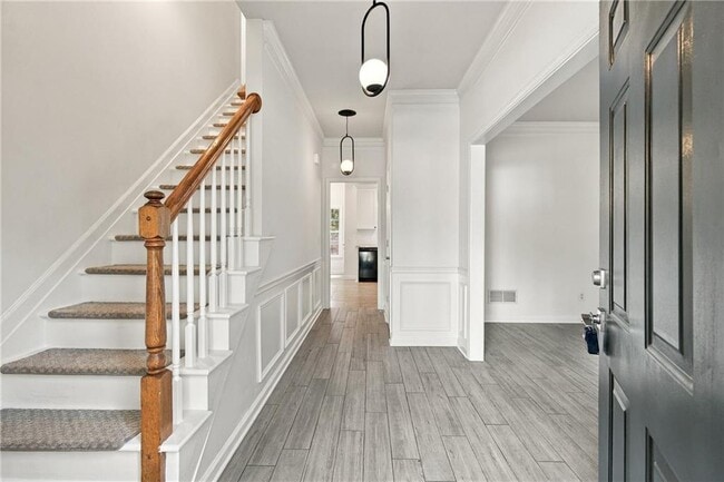 2280 Orleans Ave