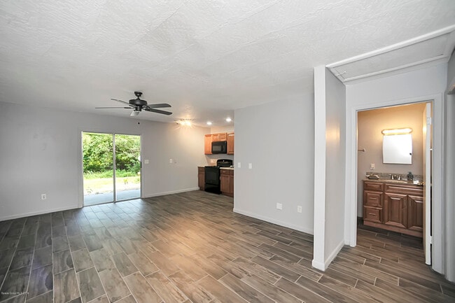 Photo - 1928 Agora Cir SE Unit 106
