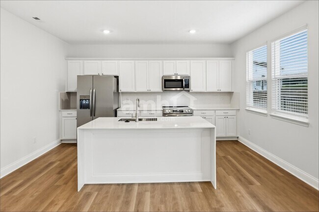 104 Marie Cir SW
