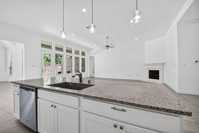 Photo - 13326 Lake Chesdin Rd
