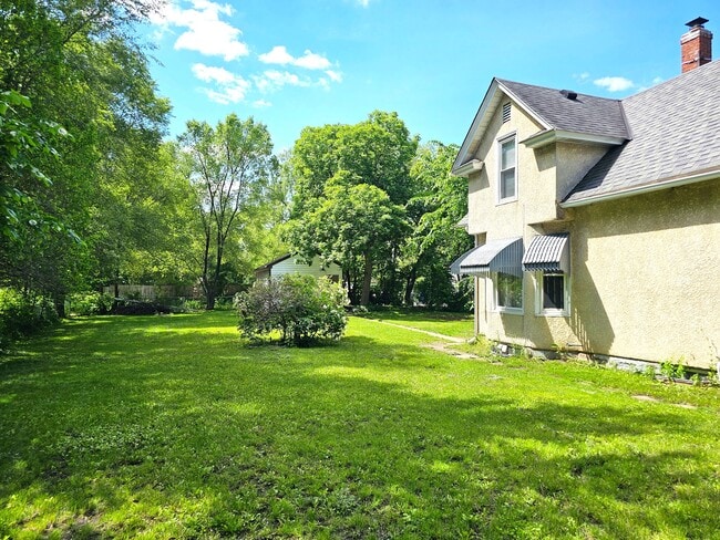 Photo - 1388 7th St E