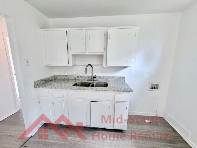 Photo - 5057 Gill Rd