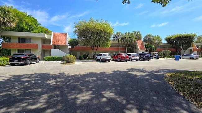 Building Photo - 800 Cypress Blvd Unit 204A