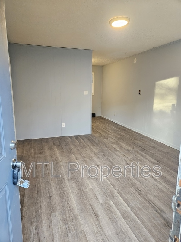 Photo - 1108 Marion St