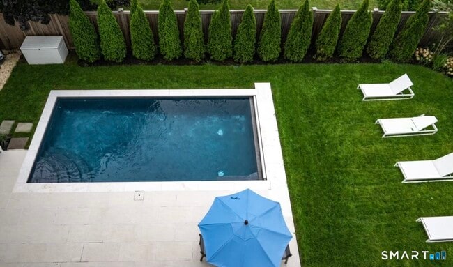 Building Photo - 26 Island Way