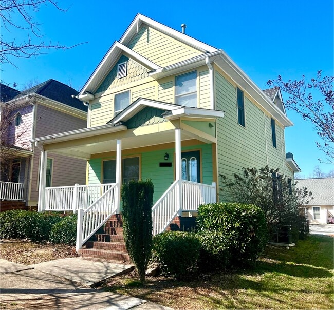 Building Photo - 714 Integrity Oaks Dr