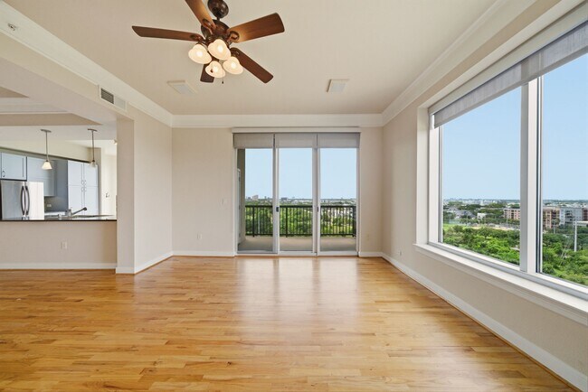 Photo - 3333 Allen Pkwy Unidad 1309