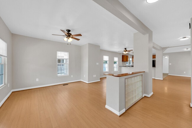 Photo - 1009 Elkin St
