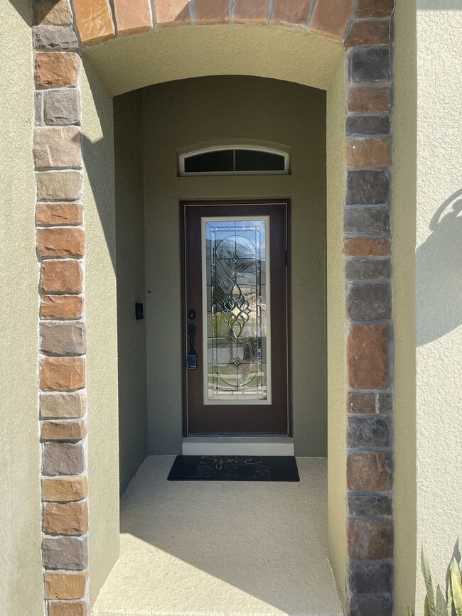 Photo - Paradise, Tranquility & Convenience — A Must-See Home in The Reserve at Minneola