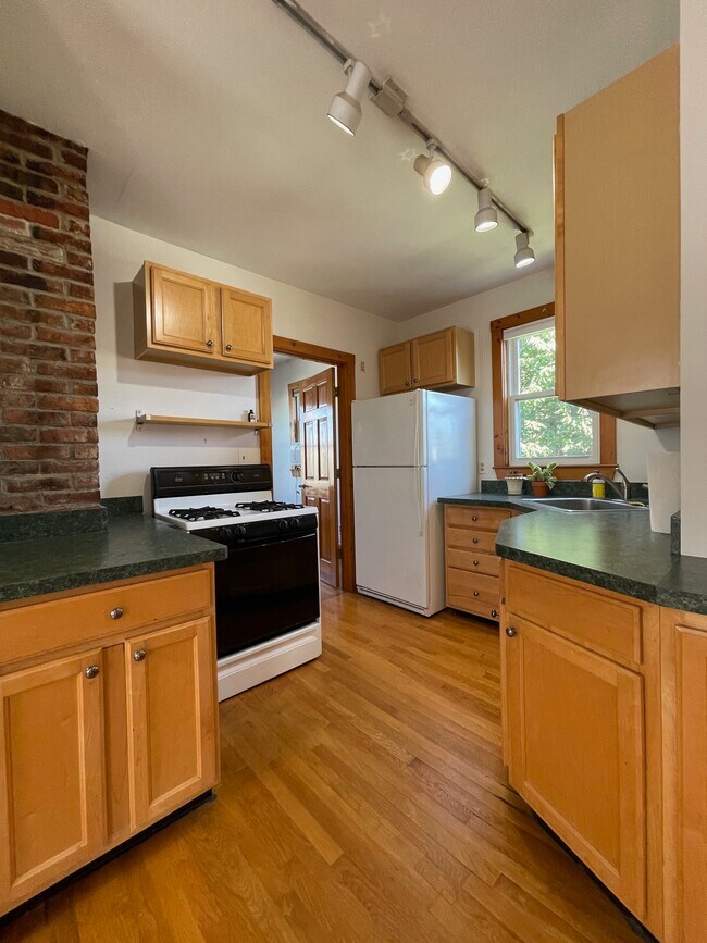 Photo - 81 Tremont St Unit 3