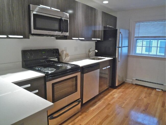 Building Photo - 45 Wyman St Unit #3 Rental