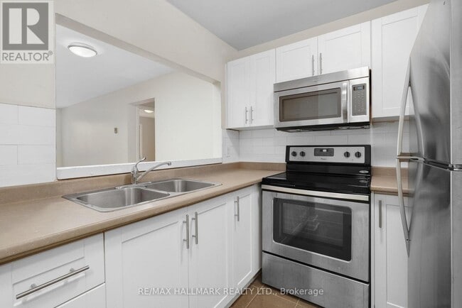 Photo - 170 Grove St E Unit 102