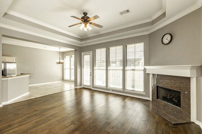 Photo - 434 Harbor Oaks Dr