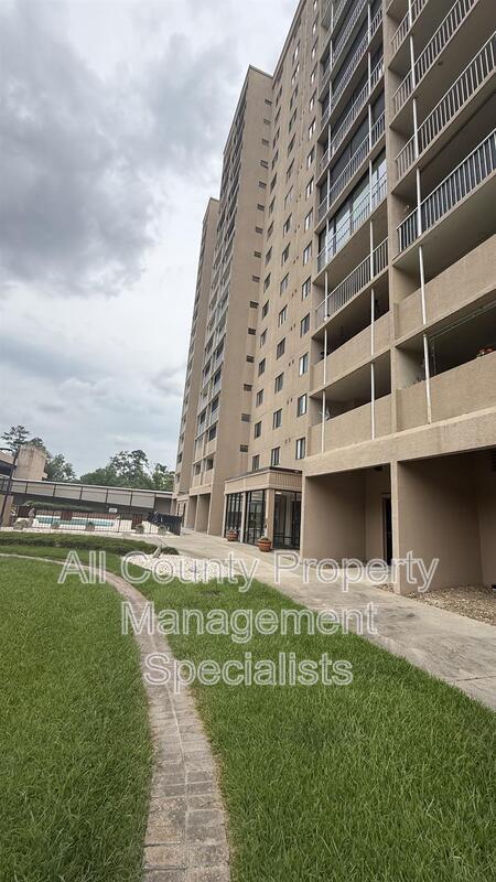 Building Photo - 1825 St Julian Pl Unit #18E