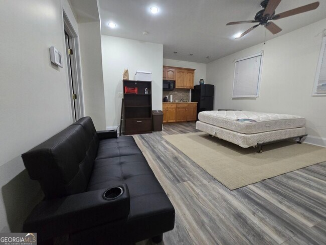 Photo - 194 Centennial Way