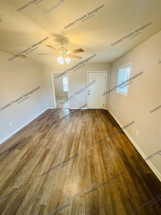 Photo - 165 Garrison Rd