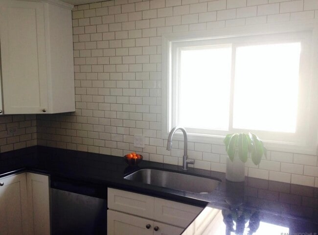 Photo - 357 Winsome Pl