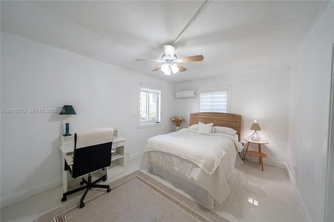 Photo - 1678 SW 11th St Unit 1