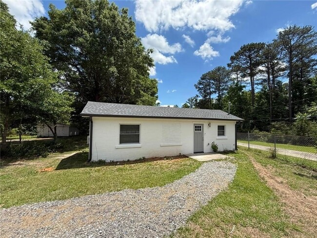 Photo - 7870 Rand Rd