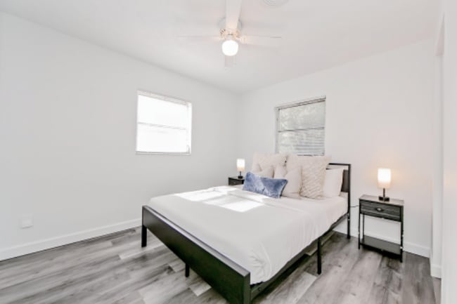 Building Photo - 918 Murdock Blvd Rental