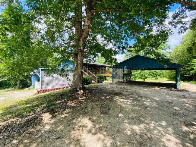 3567 Blue Rd