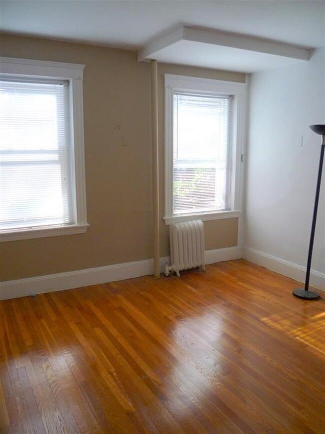 Building Photo - 6 Agassiz St Unit 3
