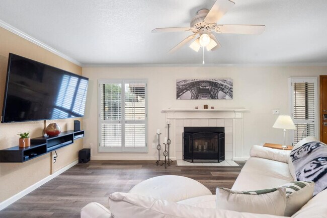 Photo - 8314 N 21st Dr Unit ID1309633P