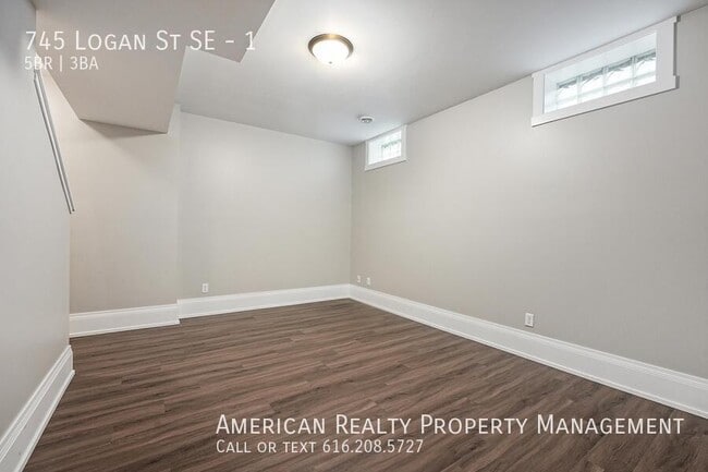 Photo - 745 Logan St SE Unit 1
