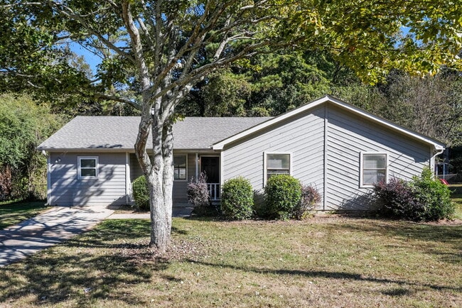 Building Photo - 488 Carillon Ln