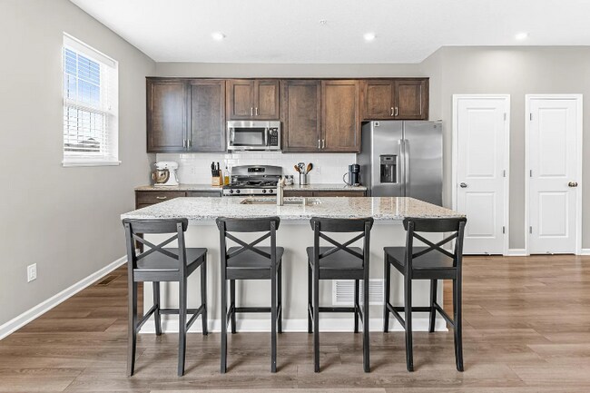 Photo - 801 Roselyn Dr