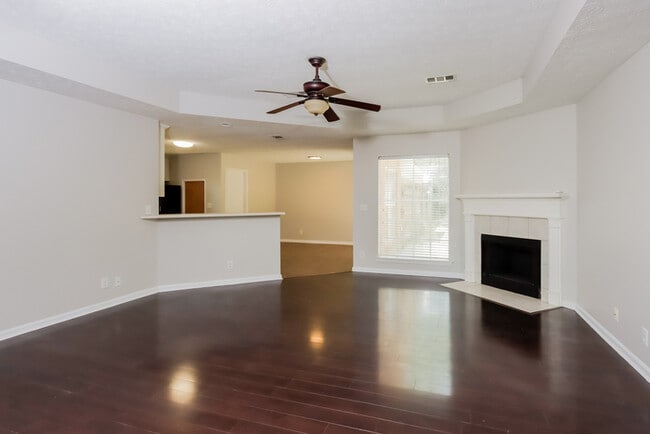 Photo - 11 N Springfield Dr