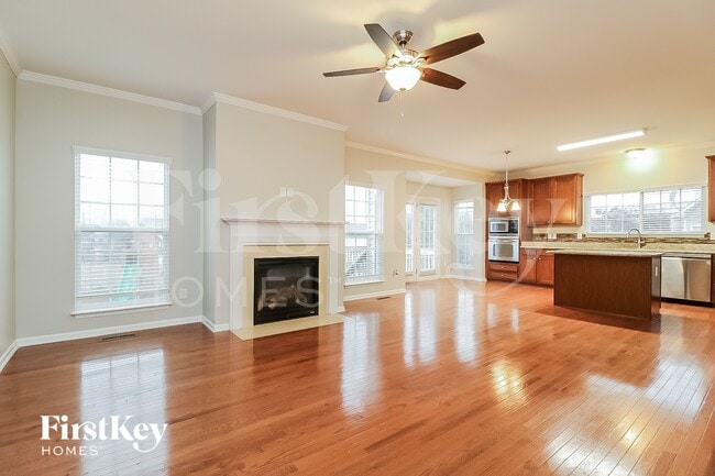 Photo - 2184 McLaughlin Dr