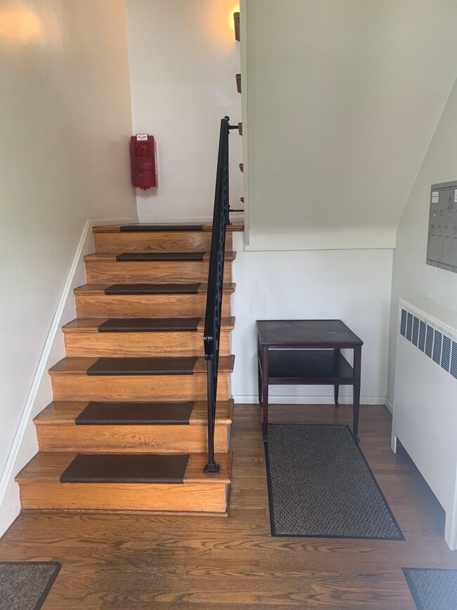 Photo - 2nd Floor 2 Bedroom Apartment W/ Parking Suburban SD