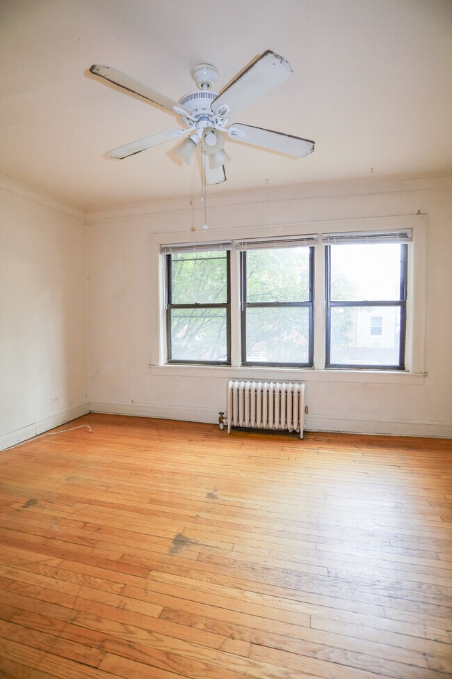 Photo - 2958 N Seeley Ave