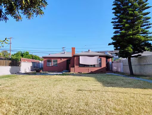 2705 W Ramona Rd