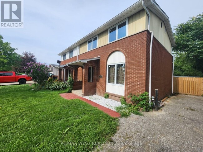 Photo - 10658 Atwater Crescent