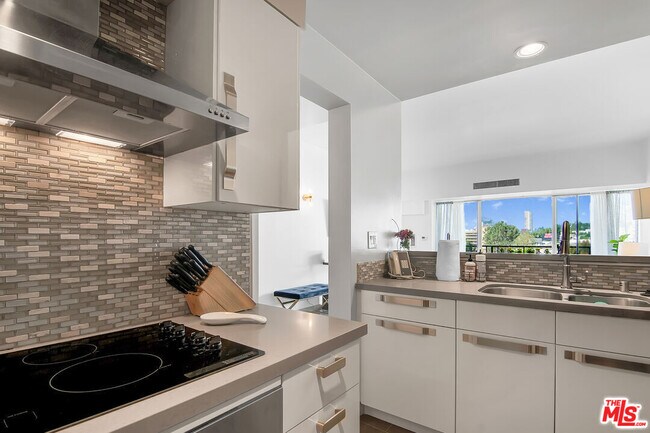 Photo - 1155 N La Cienega Blvd Unit 1103