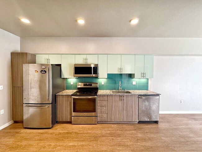 Photo - 1085 103rd Ave NE
