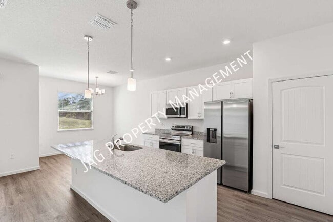 Photo - 2613 Hagoplan Ave SW