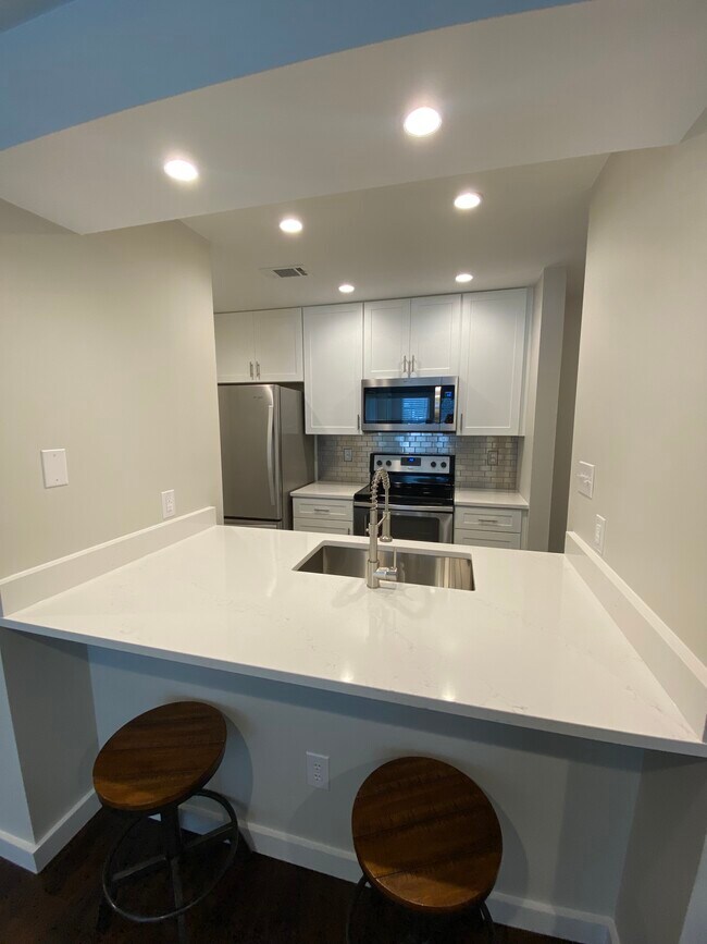 Photo - 1202 Thorpe Ln Unidad 709